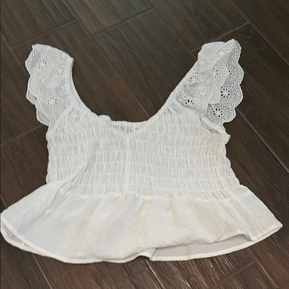 URBAN Romantics White Cream Smocked Flutter Sleeve Peplum Top
